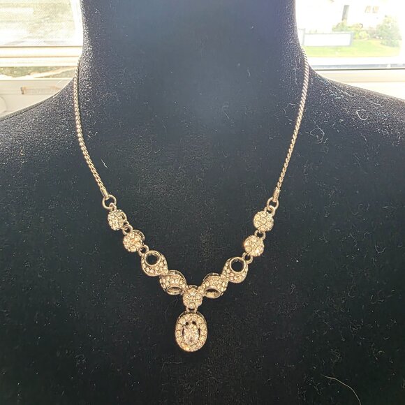 Vintage Style Rhinestone necklace with adjustable length - Picture 1 of 2